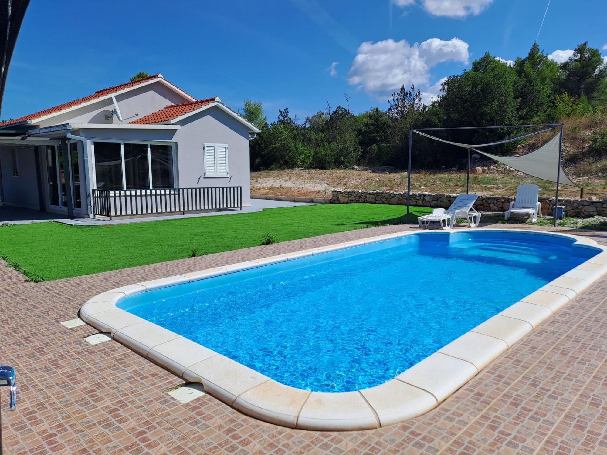Willa Nane Garden House With Heated Pool Mirce Zewnętrze zdjęcie